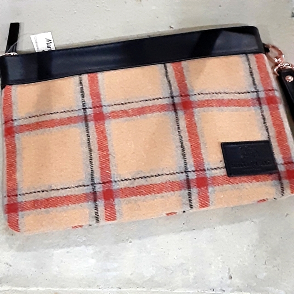 BRITISH BAG COMPANY,  Window Pane Check  with Copper Hardware,  Wristlet